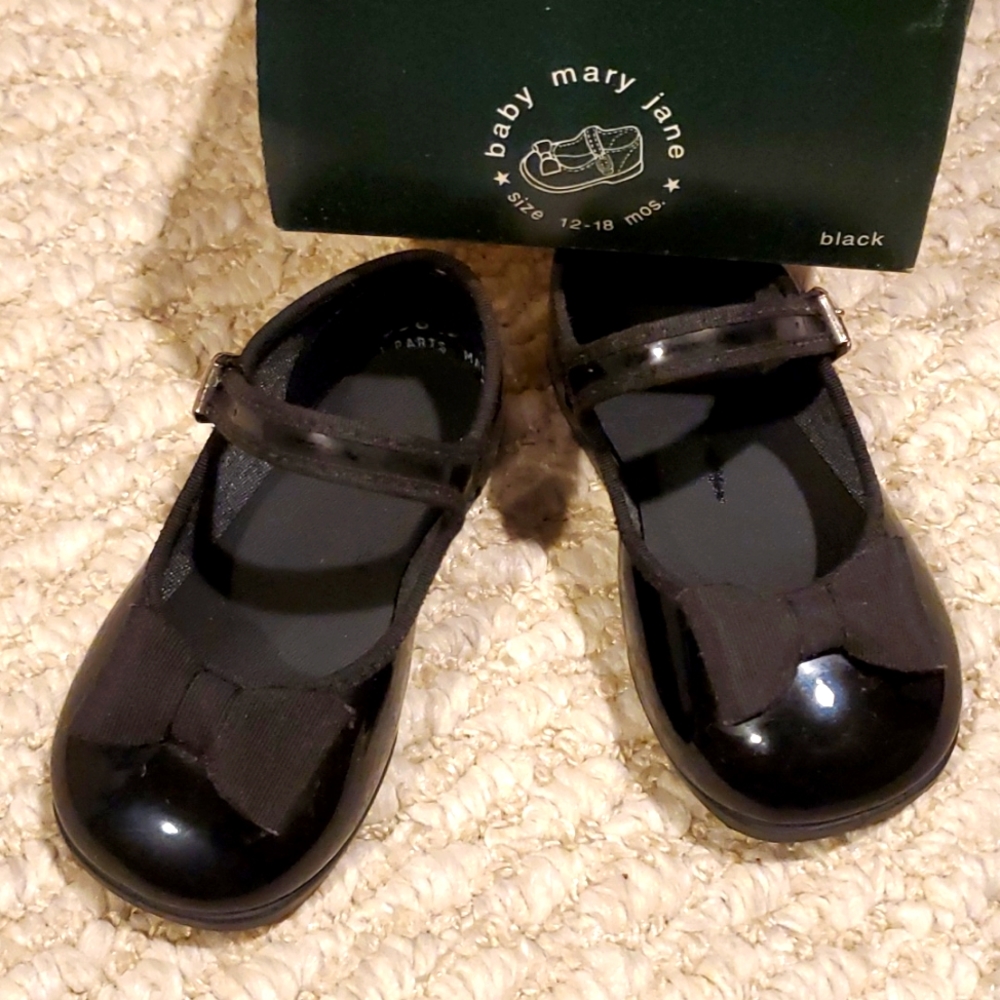 Baby Girl Black Mary Jane Shoes (size: 12-18 mos)